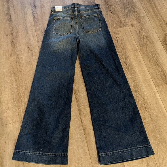 Sneak peek High Rise wide leg jeans - Picture 3 of 5